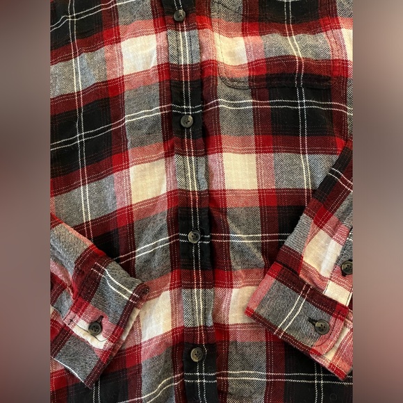 AE flannel - Picture 2 of 5